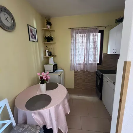 Lea Apartament *