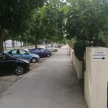 Lea Apartament *